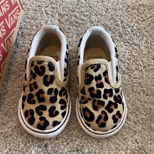 Leopard vans baby girl size 4 worn twice like new in box!